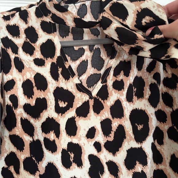 Leopard Print Women's Business Top - Picture 6 of 6